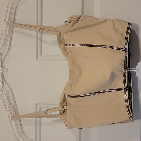 Princess Polly Leilani Crop Top Beige Size 2 - Picture 5 of 9